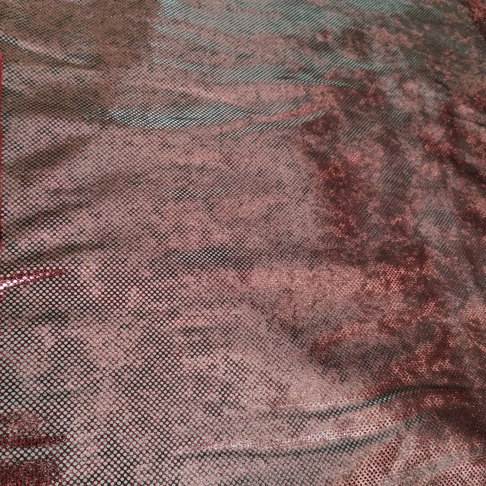 New 3 Continuous Yards Of Shimmering Red Fabric